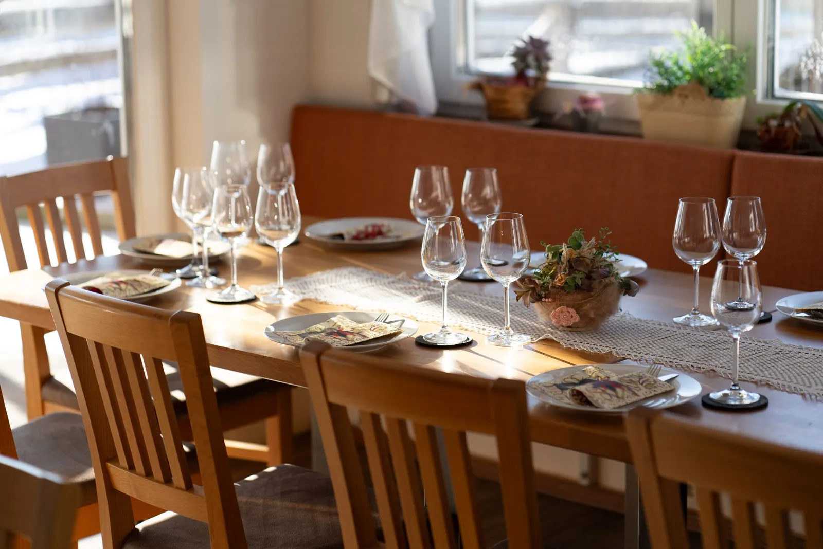 Ein gedeckter Tisch in unserer Jausenstube
